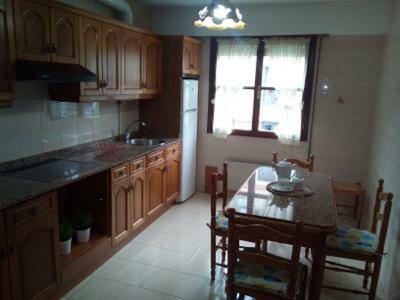 Lupamar Cangas Centro Apartment Onís Екстериор снимка