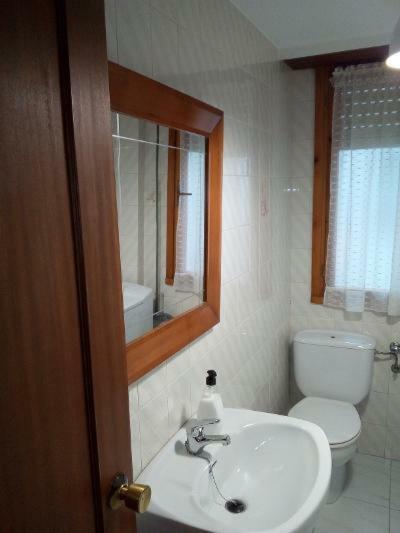 Lupamar Cangas Centro Apartment Onís Екстериор снимка